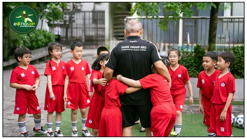 Hoc viên tại học viên bóng đá của thầy Park Hoc viên tại học viên bóng đá của thầy Park